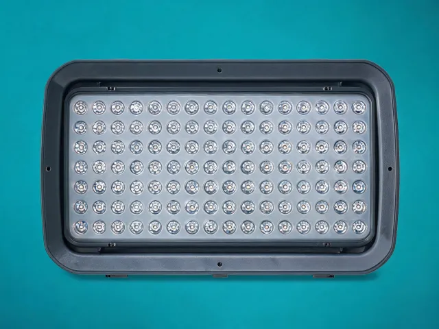 LED horticultural luminaire optical array detail
